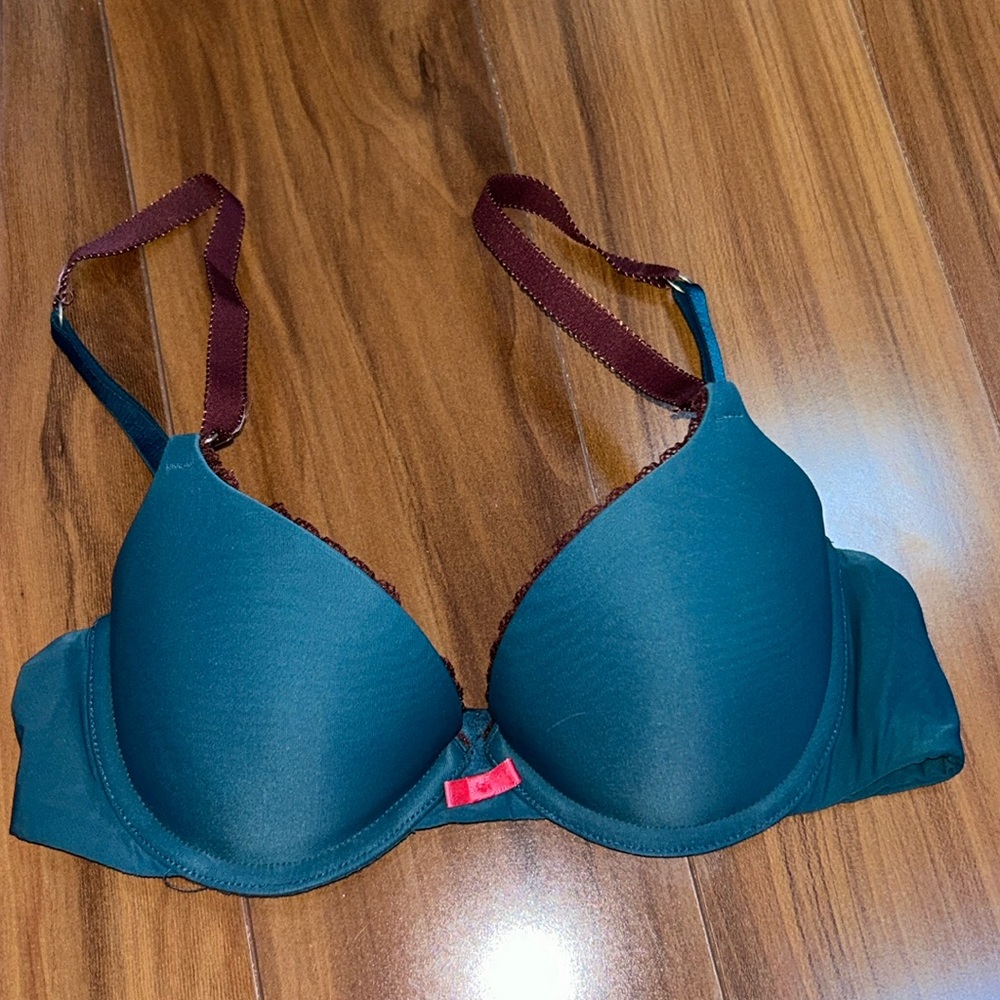 32B Aerie Harper vintage bra